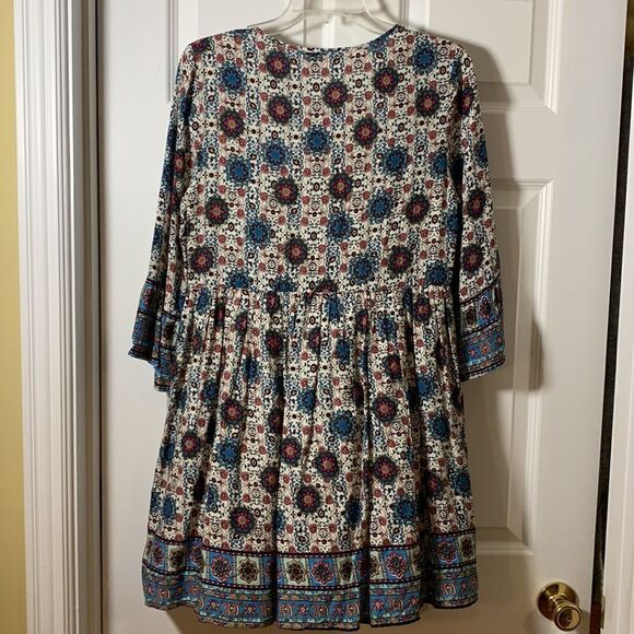 Jodifl Size Small BoHo dress with ruffle sleeves and crochet detail - Picture 2 of 10